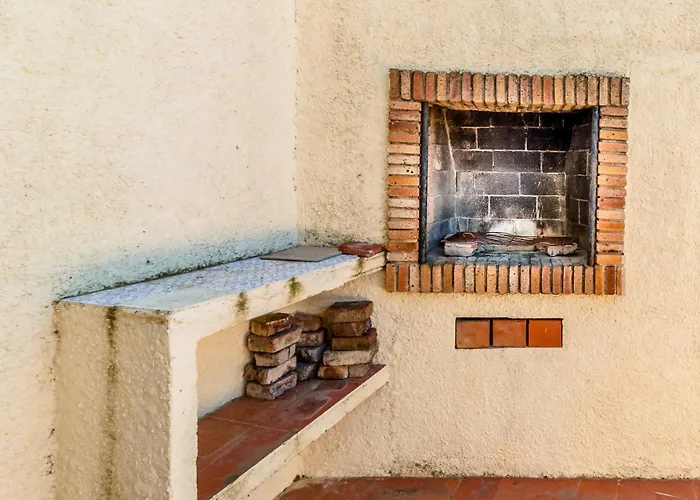 Apartment Grifeu 14 - Con Terraza Y Jardin